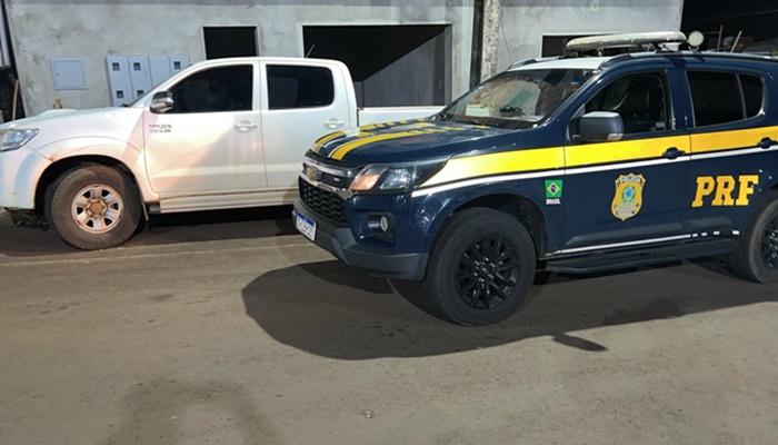 Laranjeiras - Polícia Rodoviária Federal apreende "clone de Hilux"